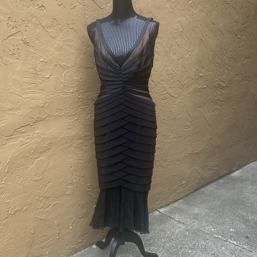 Carmen Marc Valvo Black Tiered V-neck Dress